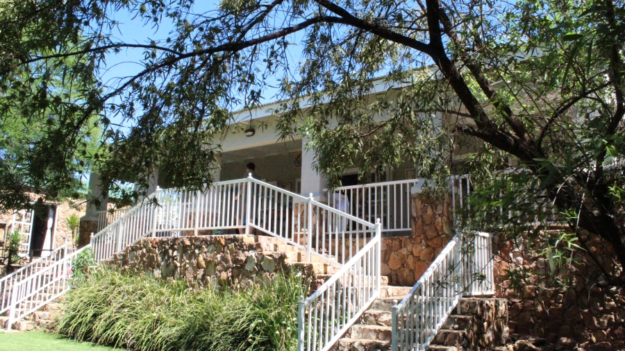 5 Bedroom Property for Sale in Parys Free State